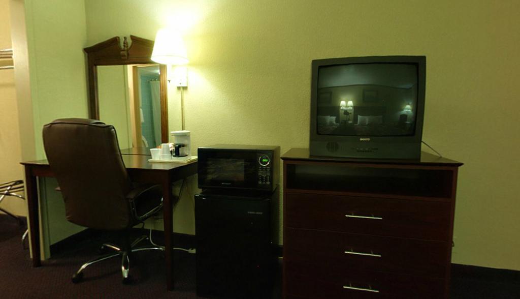 Americas Best Value Inn Newton Phòng bức ảnh